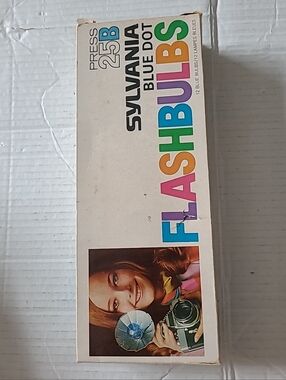 Vintage Sylvania Blue Dot Press 25B Flashbulbs 12pk (Untested)